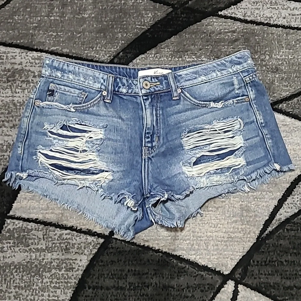 KANCAN LOS ANGELES FACTORY DISTRESSED DENIM JEAN SHORTS